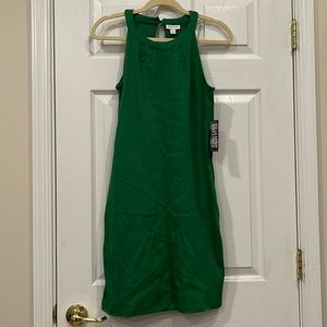 🌟FINAL PRICE🌟BRAND NEW-NEW YORK & COMPANY GREEN DREDD IN EXTRA SMALL